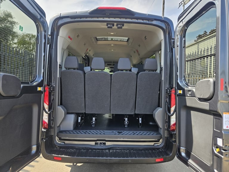 FORD TRANSIT 410 2.0 EcoBlue 165ps L3 H2 14 Seater Limited AUTO [Nav] * PLUS VAT