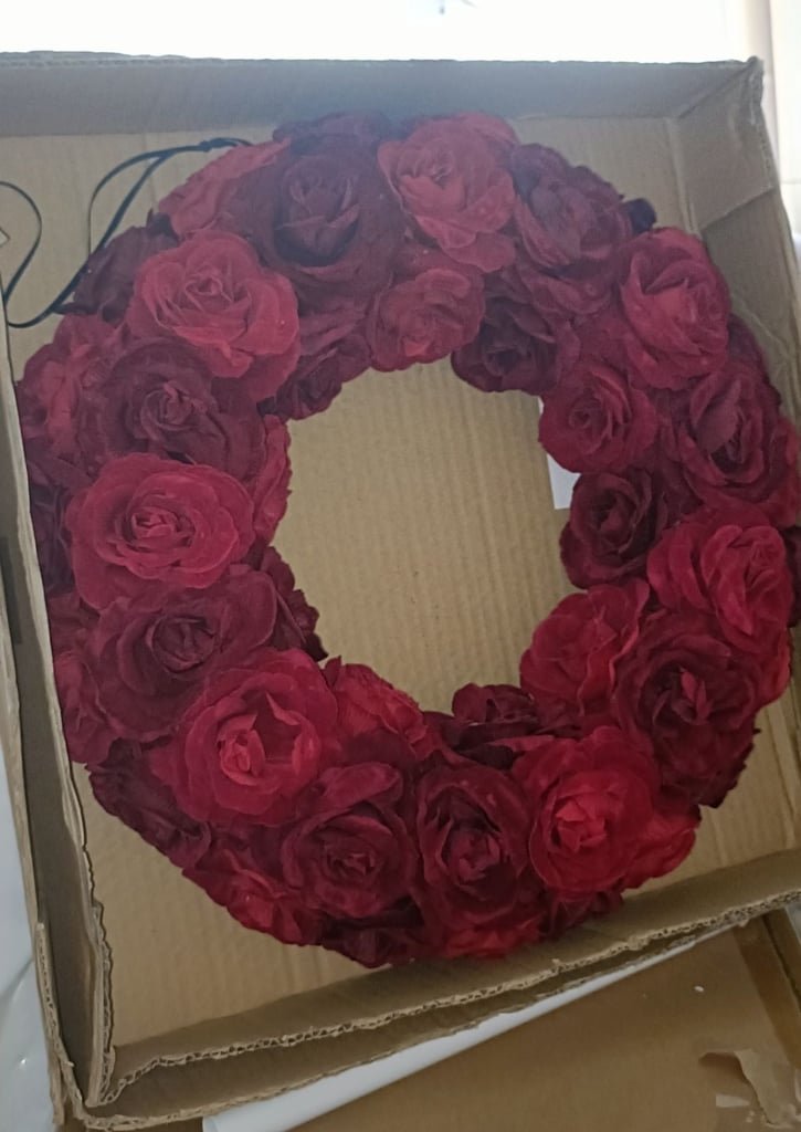 image for Christmas wreath roses