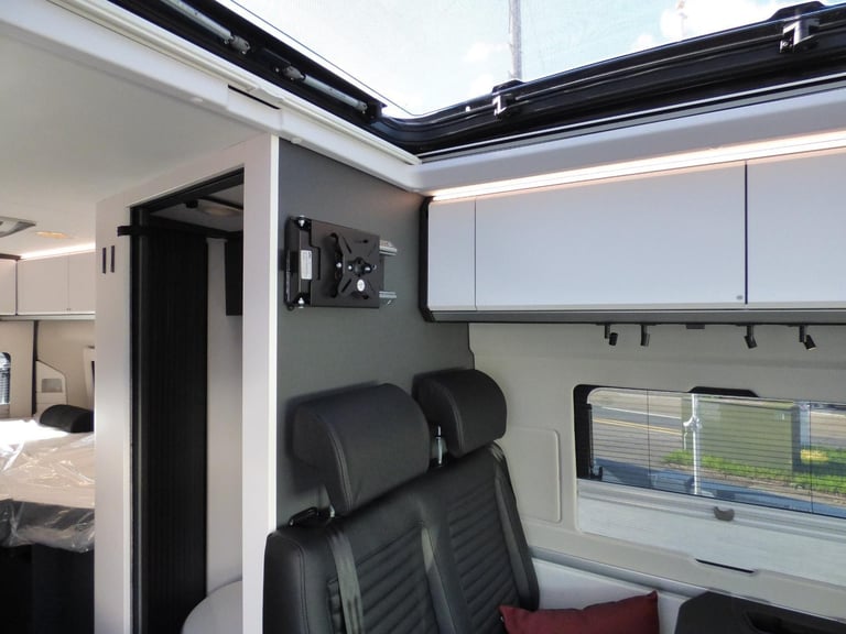 Adria Twin Supreme 640 SLB DIESEL AUTOMATIC 2025