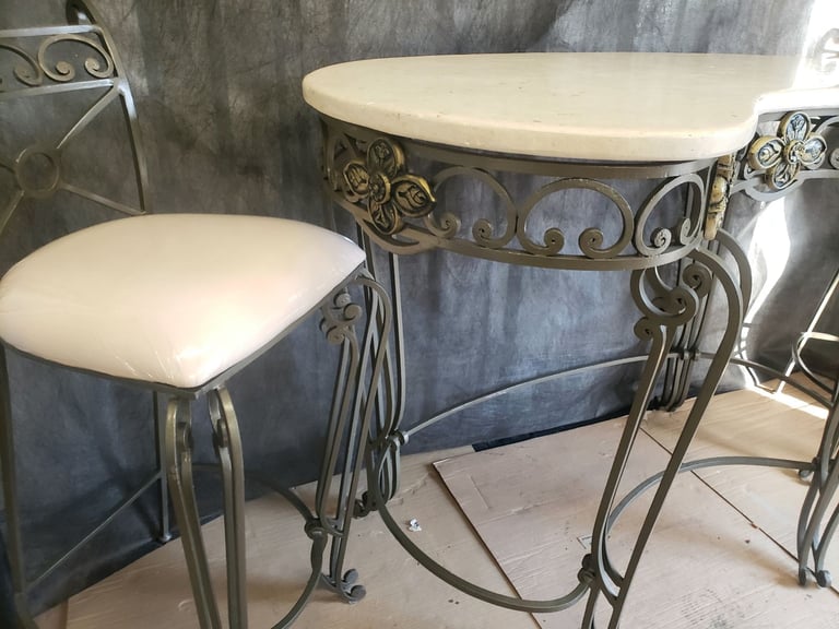 image for STUNNING PLATO BAR/BISTRO/BREAKFAST SET, COMMERCIAL QUALITY