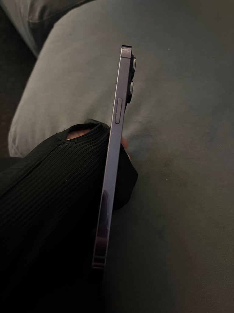 Apple iPhone 14 Pro Max – Deep Purple – 128GB (Unlocked)