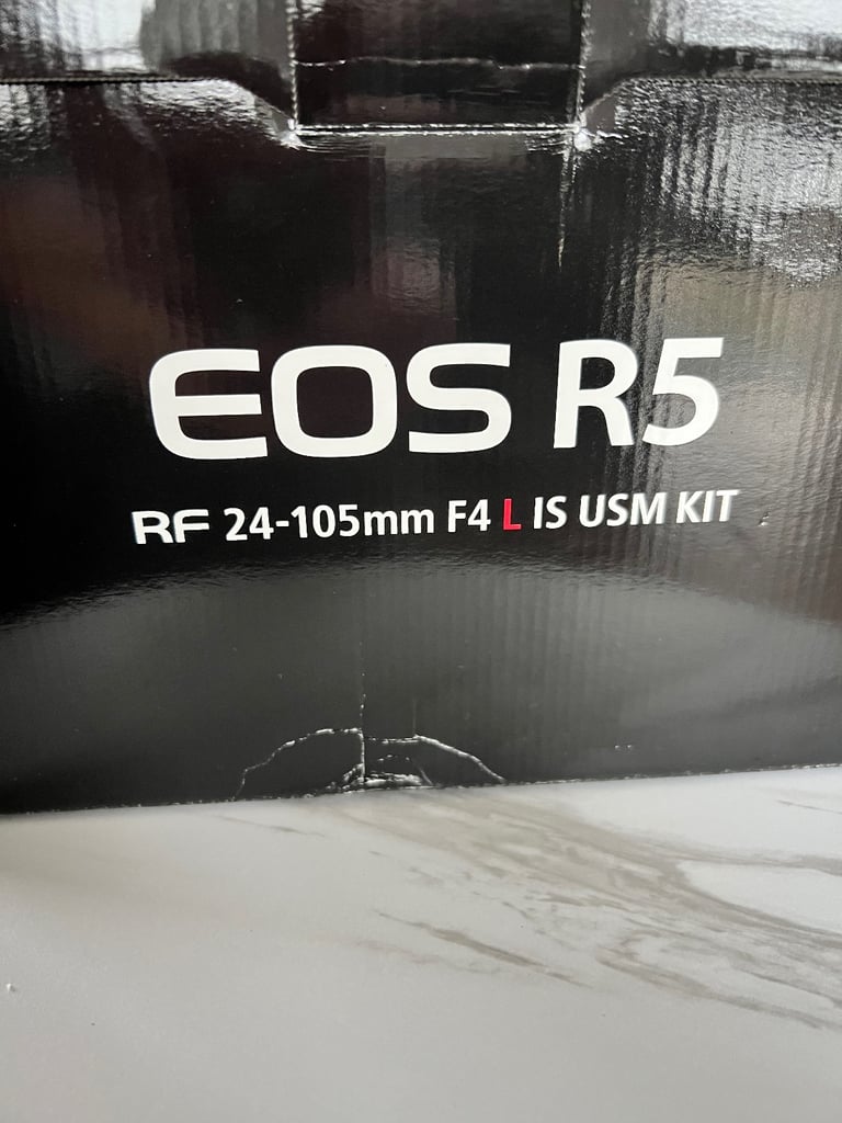 Canon EOS R5 + RF 24-105mm f/4L IS USM Kit – Mint Condition, Low Shutter Count, Boxed