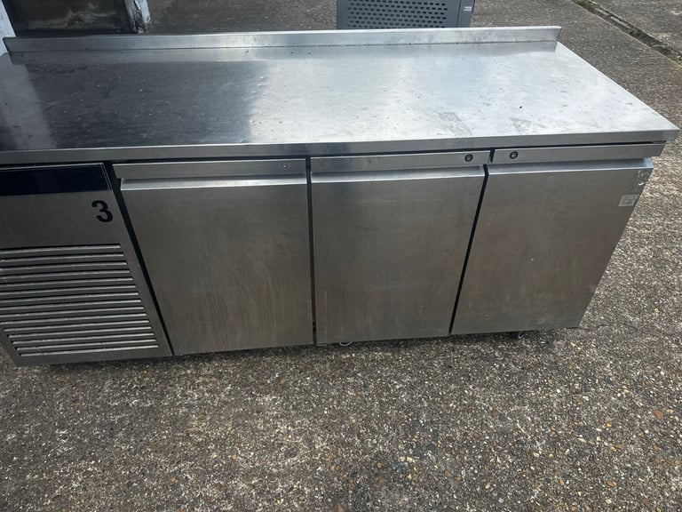 Commercial undercounter foster fridge 3 doors bench counter cafe shop restaurant 