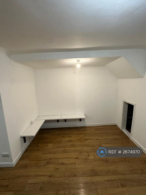 3 bedroom house in Hillrise, Abersychan, Pontypool, NP4 (3 bed) (#2674970)