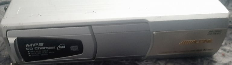 Car 6 cd changer Alpine 