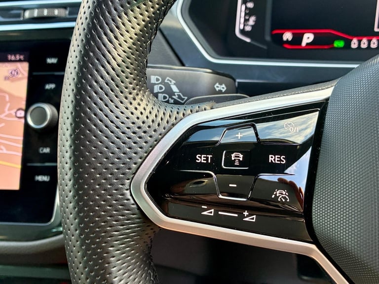 2020 Volkswagen Tiguan 1.5 TSI R-Line DSG **Lovely Example - Automatic**