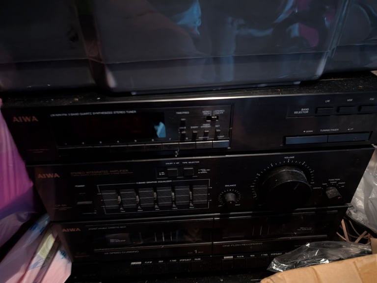 Aiwa tape vinyl and cd player 