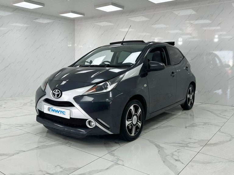 2016 Toyota AYGO 1.0 VVT-i x-clusiv 2 x-wave 5dr Petrol Manual Euro 6 (68 ps) 2 OWNERS! LAST Hatc...