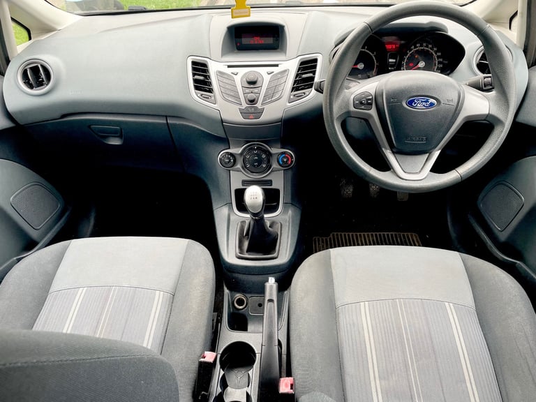FORD FIESTA 1.2 STYLE 5 DOOR FULL YEARS MOT LOW MILEAGE SERVICE HISTORY RELIABLE RUNNER 