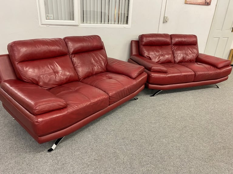 image for Keens luxury 2 & 2 full leather sofas 