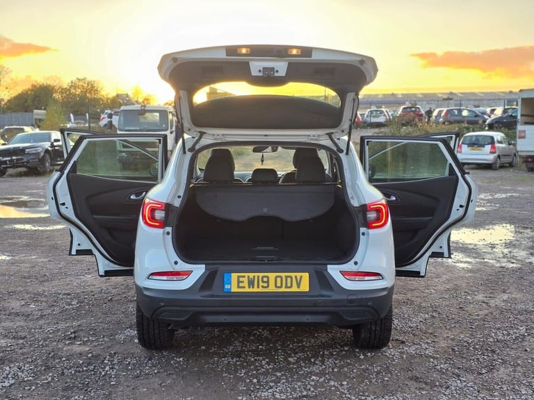 2019 Renault Kadjar 1.3 TCe Iconic SUV 5dr Petrol EDC Euro 6 (s/s) (140 ps) SUV Petrol Automatic