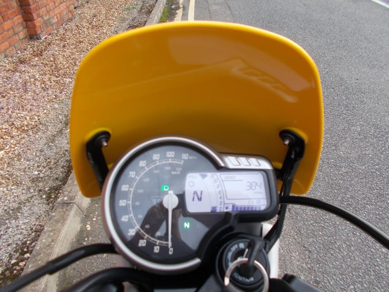 2025 Triumph Scrambler 400 XC