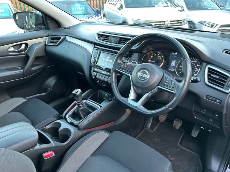2019 Nissan Qashqai 1.3 DiG-T N-Connecta 5dr HATCHBACK PETROL Manual