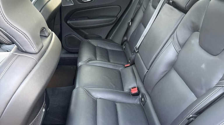 2024 Volvo XC60 Ultimate, B5 AWD Mild hybrid, Petrol, Dark ESTATE Petrol/Electric Hybrid Automatic