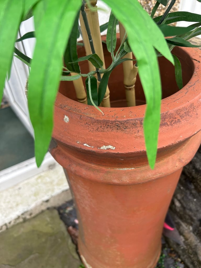 Terracotta chimney pot 