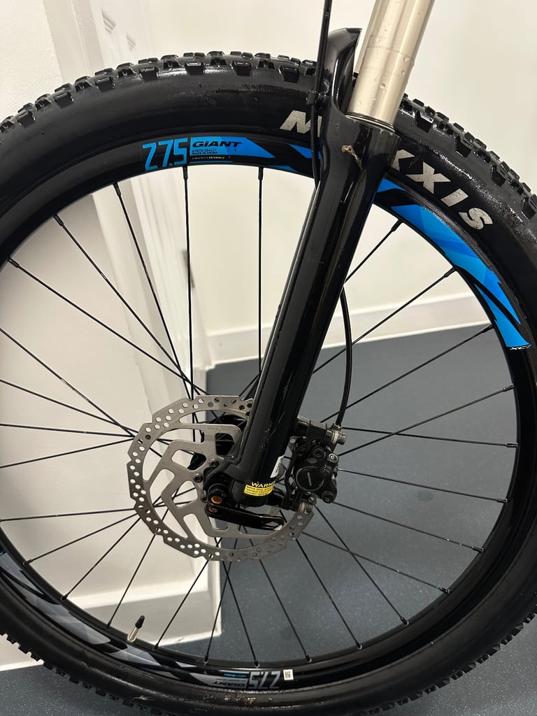 Giant fathom large frame mountain bike 