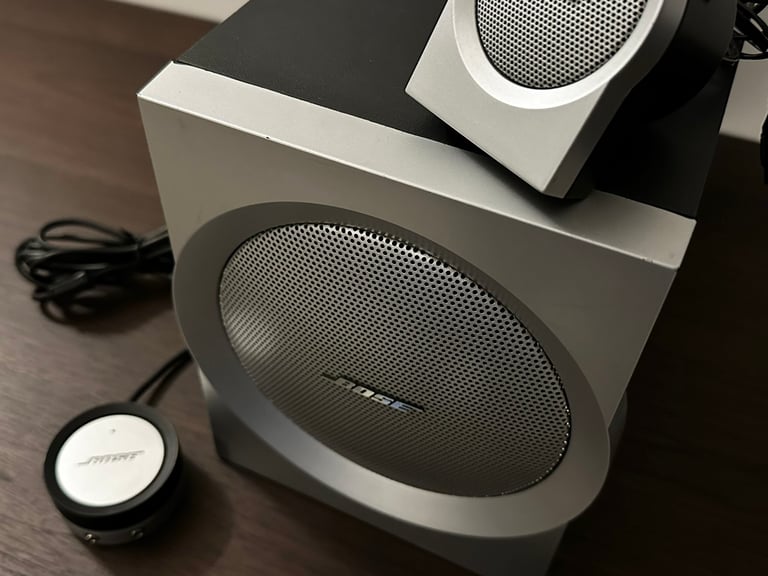 Bose Companion 3 Multimedia Speaker System Subwoofer Computer Speakers
