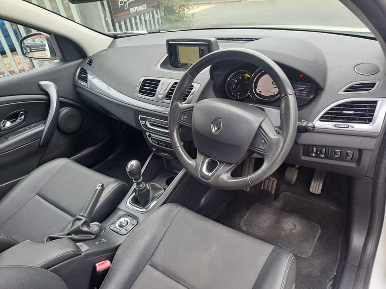 2015 Renault Megane 1.5 dCi Dynamique Nav Euro 6 (s/s) 5dr HATCHBACK Diesel Manual