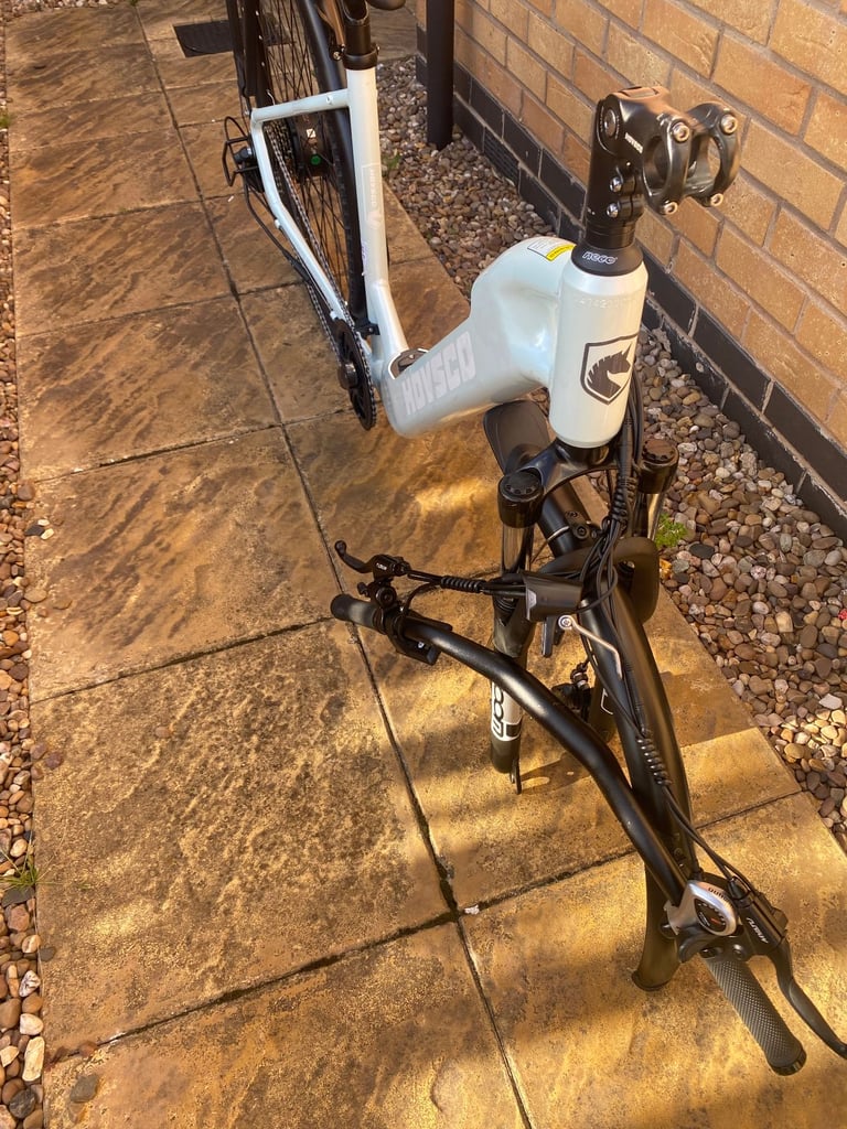 image for HOVSCO Electric Bike, 28&quot; City Bike