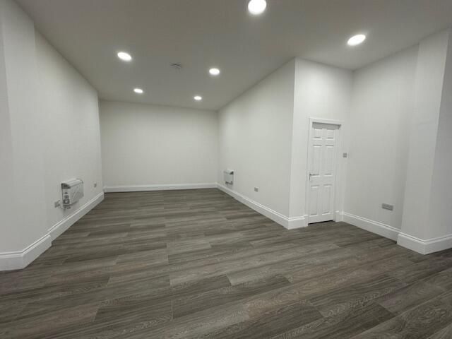 SHOP Available for Let, Cathcart Rd, G42 - £275.00 PW, RATES EXEMPT