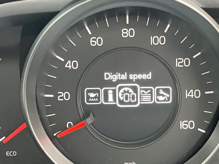 2017 Volvo V40 T3 [152] Cross Country Nav Plus 5dr HATCHBACK PETROL Manual