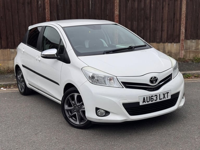2013 Toyota Yaris 1.33 Dual VVT-i Trend Multidrive S Euro 5 5dr HATCHBACK Petrol Automatic