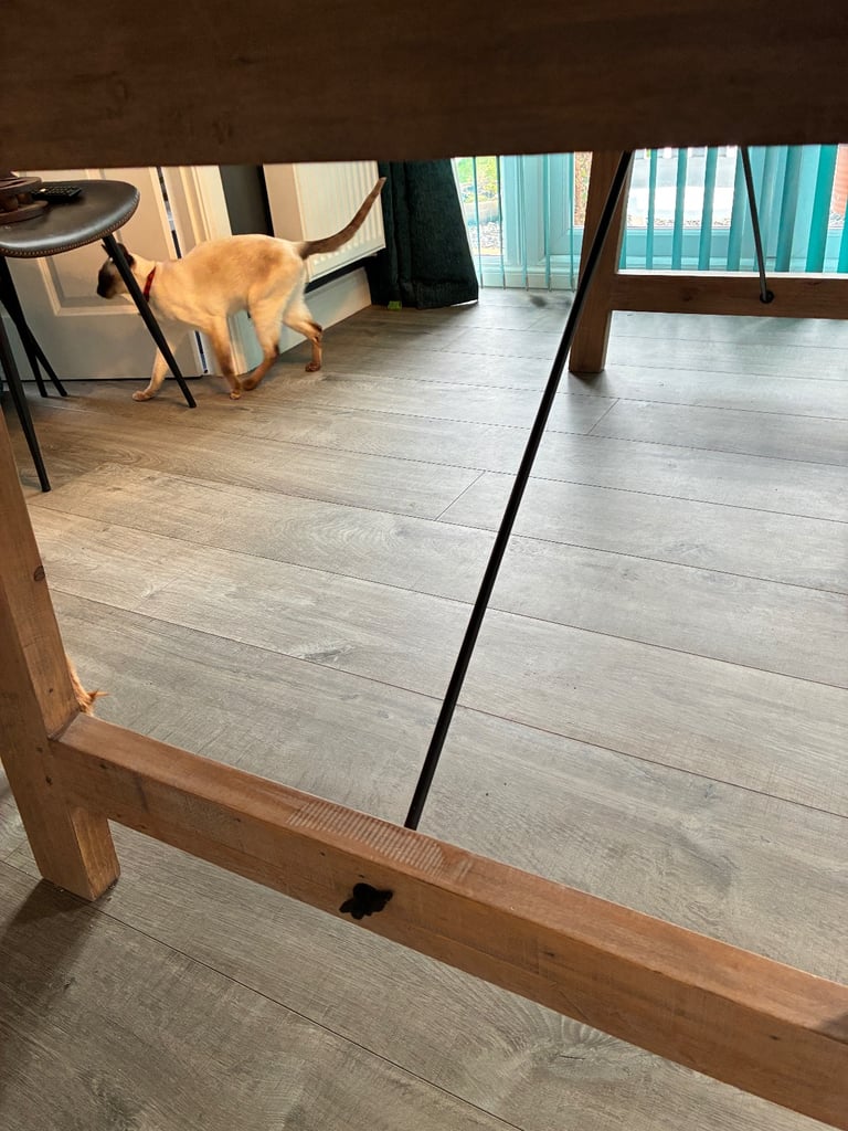 Stunning high quality 6 seater farmhouse table 