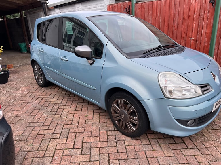 Renault, GRAND MODUS, Hatchback, 2011, Manual, 1461 (cc), 5 doors