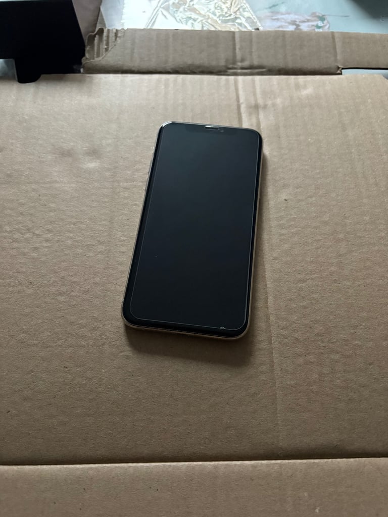 Apple iPhone 11 Pro 64GB Unlocked Colour White