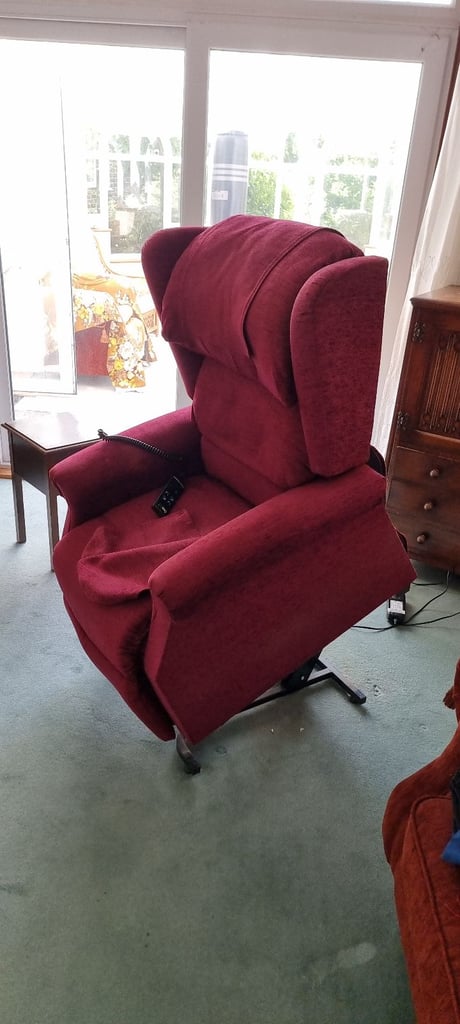 Free Riser Recliner chair