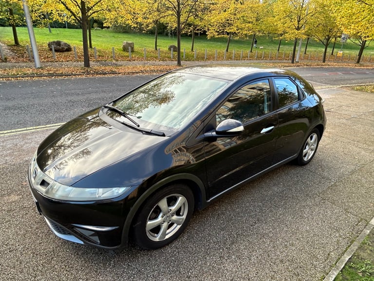 FACE LIFT 2009 HONDA CIVIC 1.8 FULL AUTOMATIC PETROL LOW MILEAGE 90k.,drives superb,great condition 