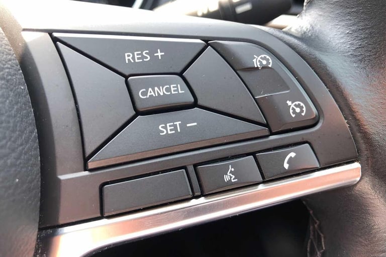 2021 Nissan Qashqai 1.3 DiG-T 160 [157] N-Connecta 5dr DCT Glass Roof HATCHBACK Petrol Automatic