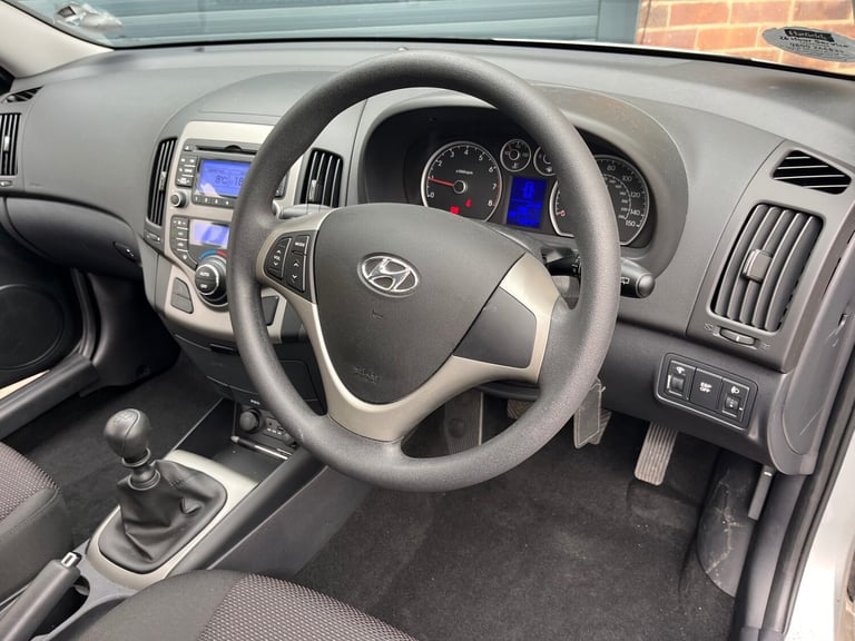 2010 Hyundai i30 1.4 ES 5dr HATCHBACK Petrol Manual