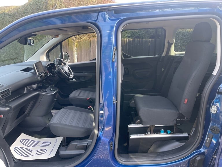  Vauxhall Combo-life 1.2 Turbo 130 SE 5dr AUTOMATIC WHEELCHAIR ACCESSIBLE