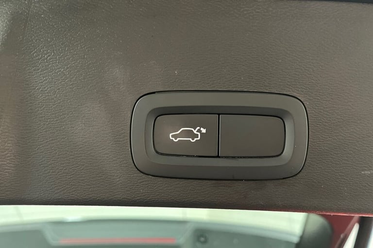 2021 71 VOLVO XC40 1.5H T4 RECHARGE 10.7KWH INSCRIPTION SUV 5DR PETROL PLUG-IN H