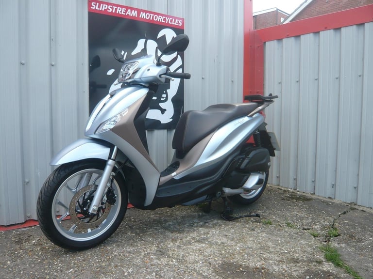 Piaggio Medley 125 2024 SCOOTER LEARNER LEGAL MOPED 50 VISION R RR CB MT YS YBR