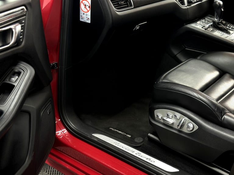 2017 Porsche Macan Turbo 5dr PDK ESTATE Petrol Manual