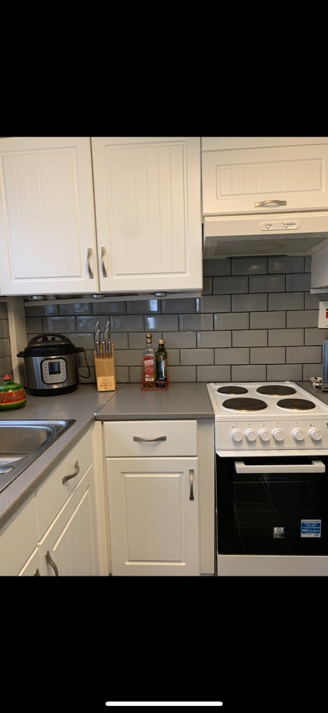 Large bedroom to let in newly refurbished house.