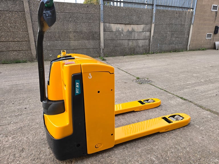 Jungheinrich EJE 116 Electric Pallet Truck 