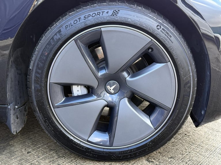 2022 Tesla Model 3 Saloon 4dr Electric Auto RWD (241 bhp) Saloon Electric Automatic