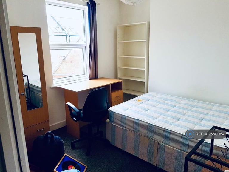 6 bedroom house in Oxford Street, Leamington Spa, CV32 (6 bed) (#2660064)