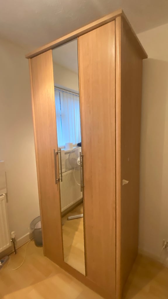 Toulon 3 door wardrobe with centre mirror
