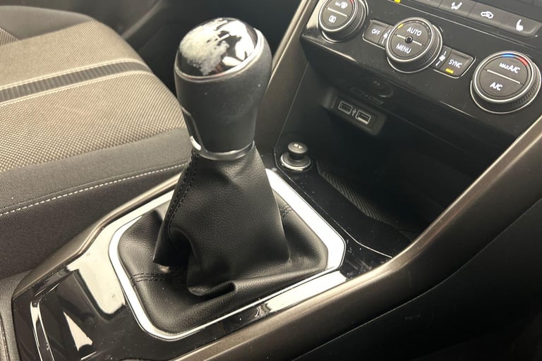 Volkswagen T-Roc 1.0 TSI 2020MY SE Petrol Manual