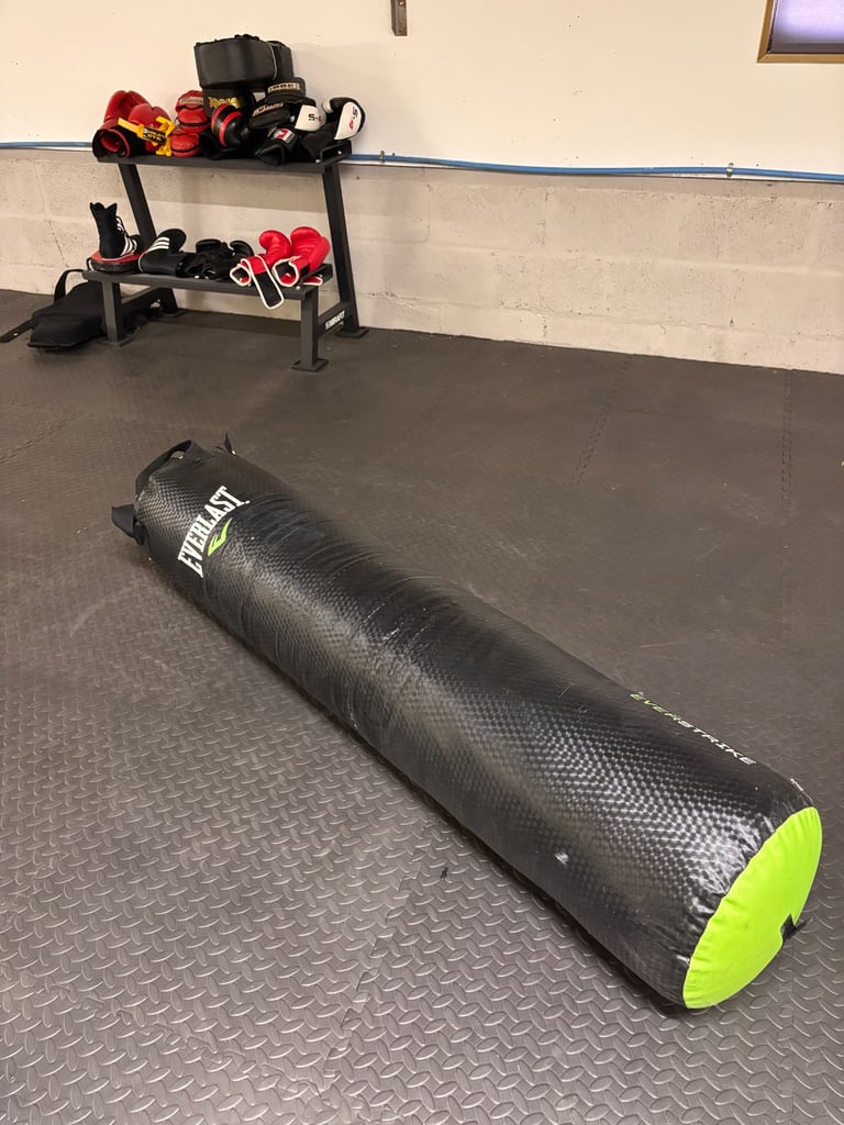 image for Everlast Heavy Punch Bag
