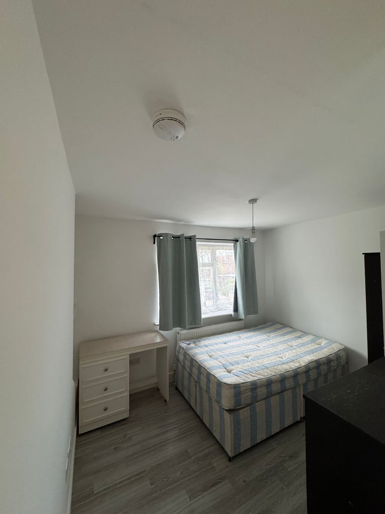 Room to Rent -Double -En suite  , All Bills Included