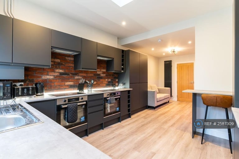 1 bedroom in Chichester Road, Portsmouth, PO2 (#2587309)