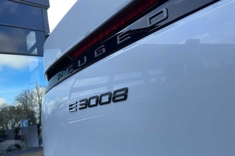2024 Peugeot E-3008 73kWh GT SUV 5dr Electric Auto (210 ps) SUV Electric Automatic