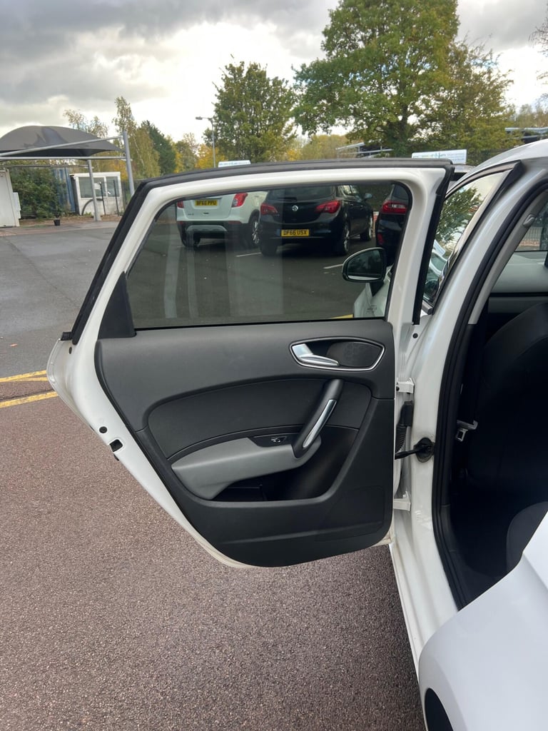 2015 Audi A1 1.6 TDI Sport Sportback Euro 6 (s/s) 5dr HATCHBACK Diesel Manual