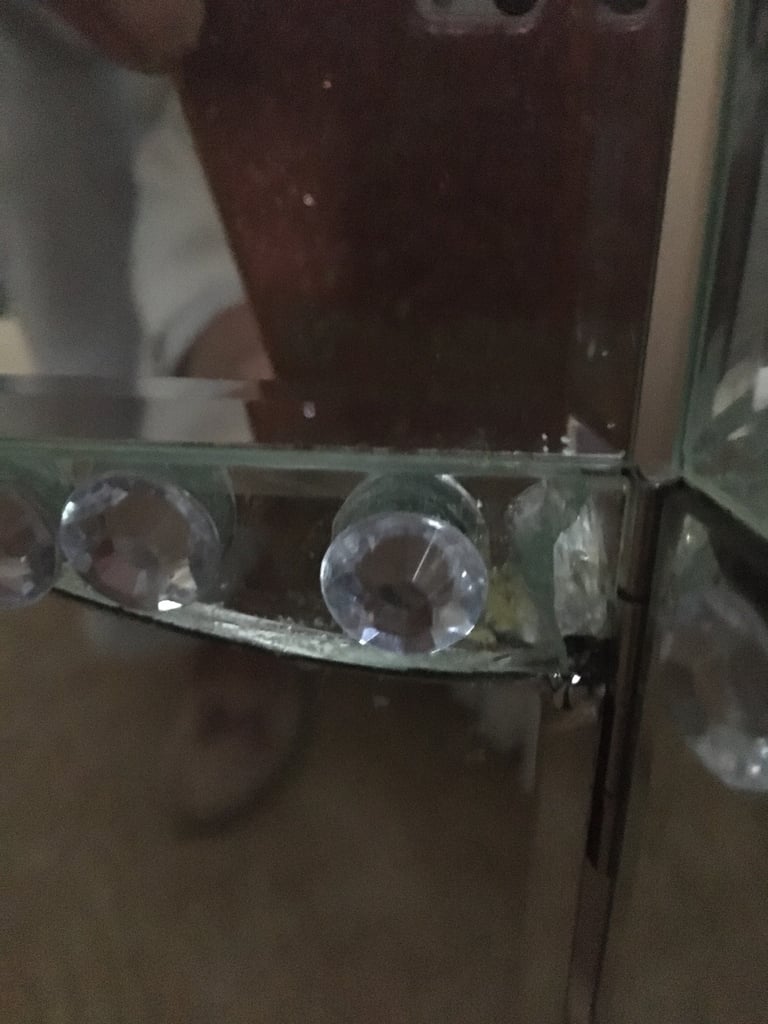 Dressing table mirror