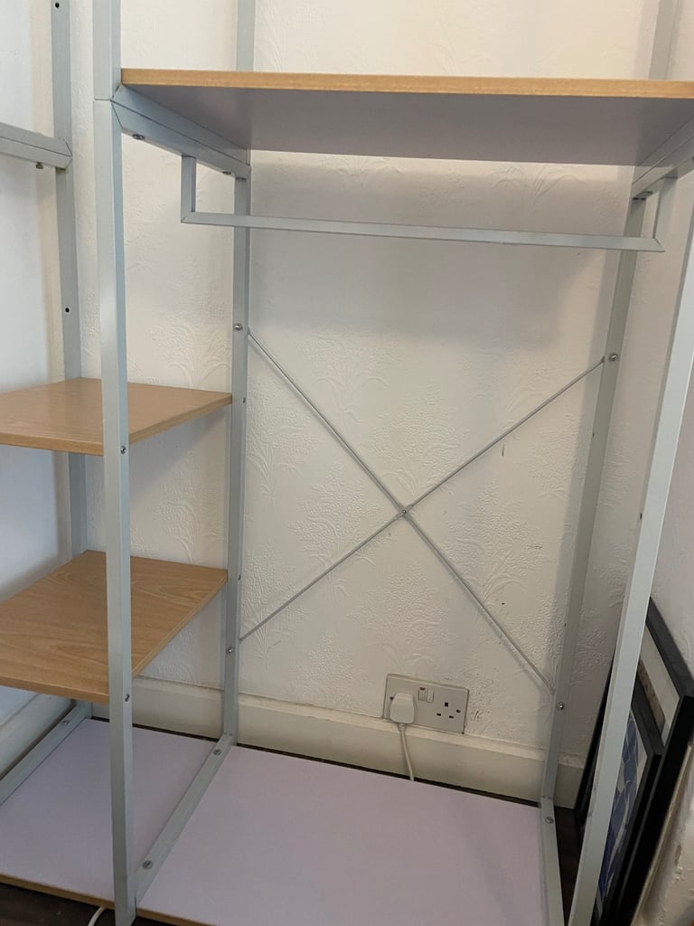 Open wardrobe storage unit 